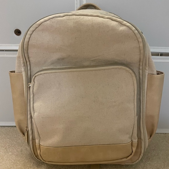 Beis Backpack - Picture 7 of 7